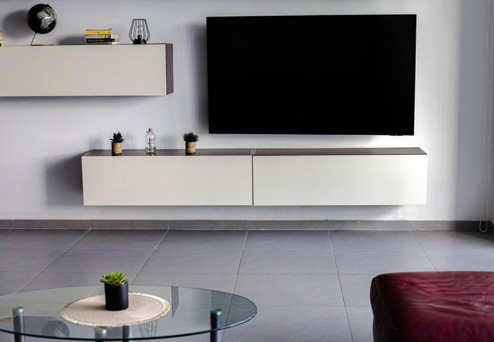Seafront Two Bedroom Apartment Saint Julian's Dış mekan fotoğraf
